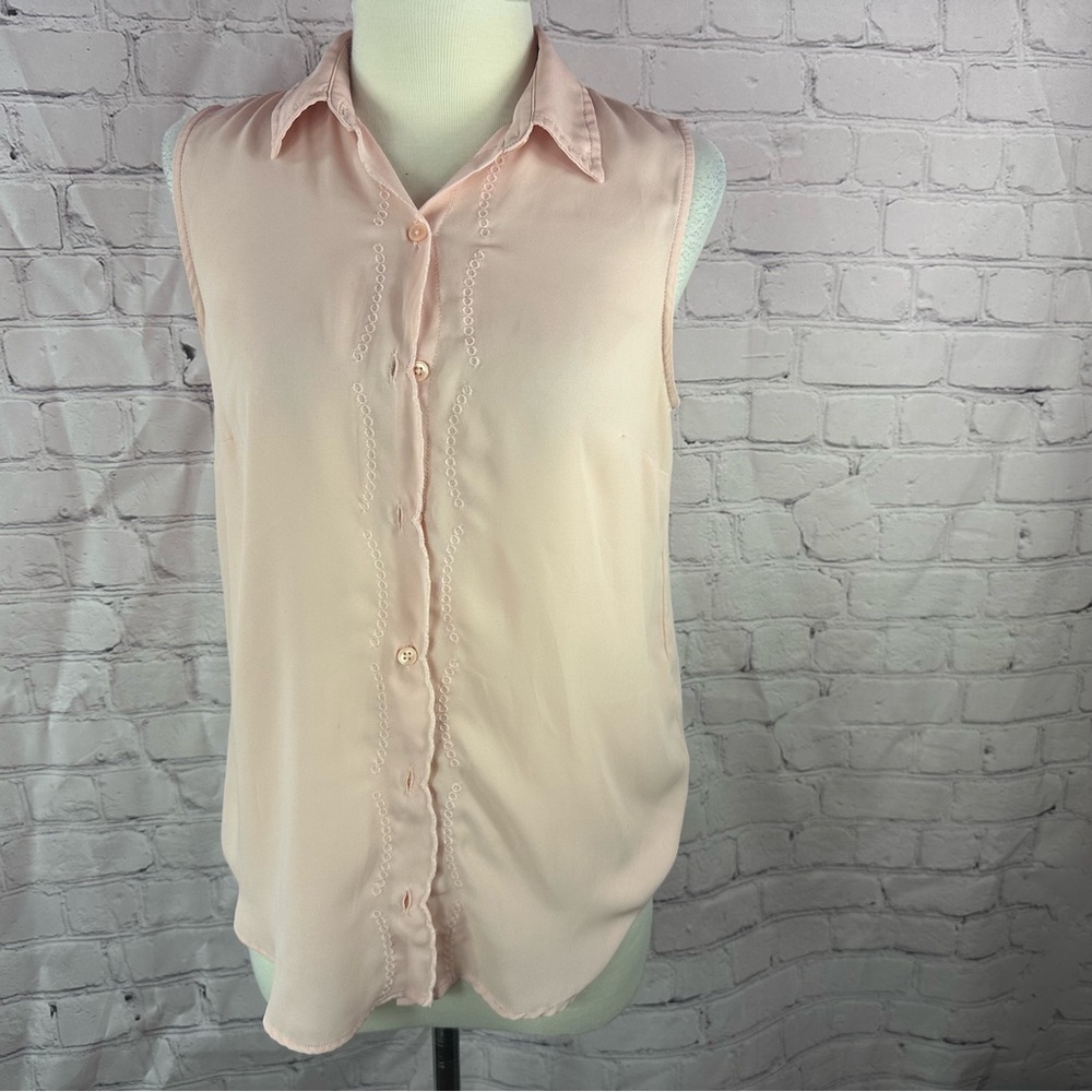banana republic Pale powder Pink Sleeveless  Blouse sz sm scalloped embroidered